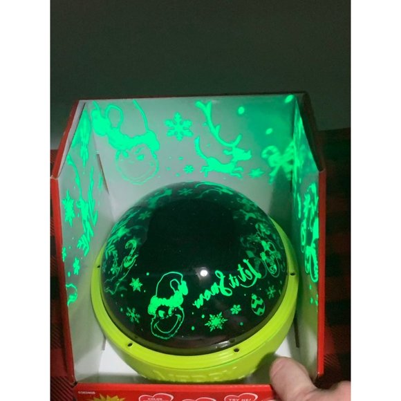 Dr. Seuss The Grinch LED Color Changing Lightshow Projector - Picture 8 of 12
